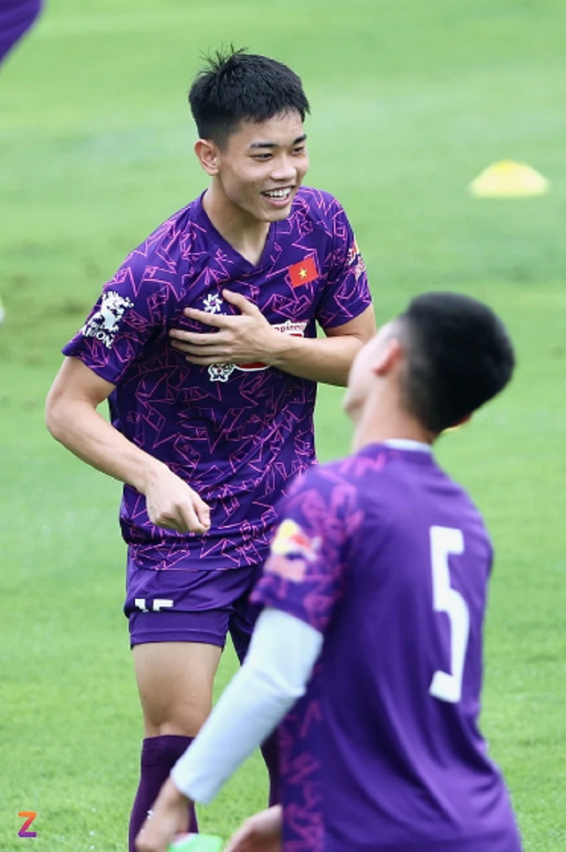 Truyền thông Thái Lan đánh giá cao khả năng Đình Bắc sang Trung Quốc thi đấu