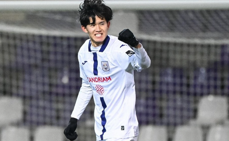 chelsea-va-tottenham-nham-keisuke-goto