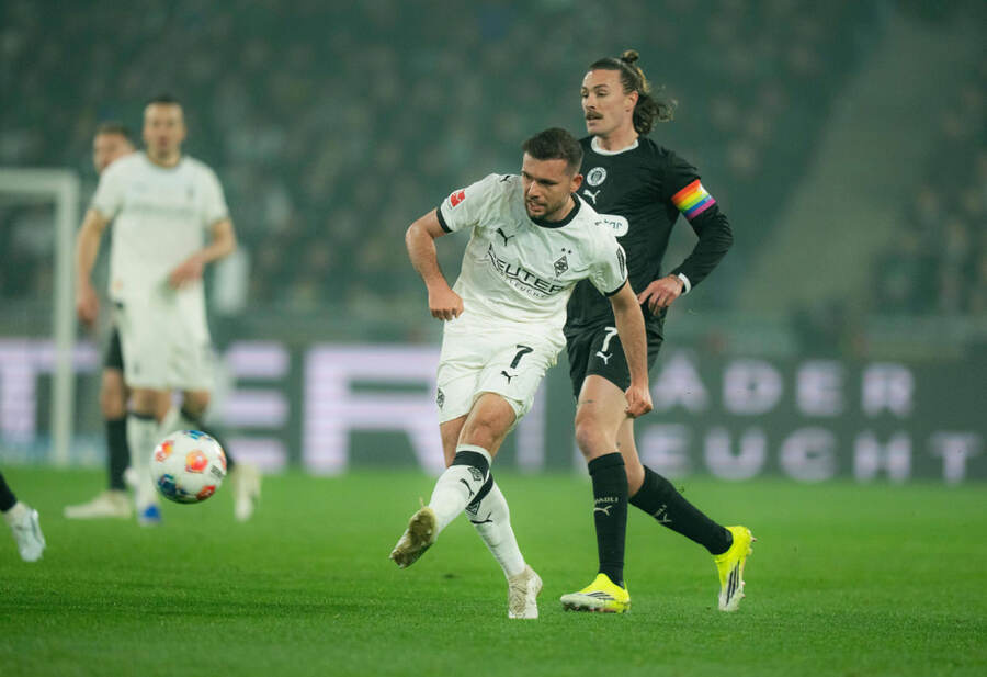 B. Monchengladbach vs St. Pauli (02:30 – 14/03) | Xem lại trận đấu